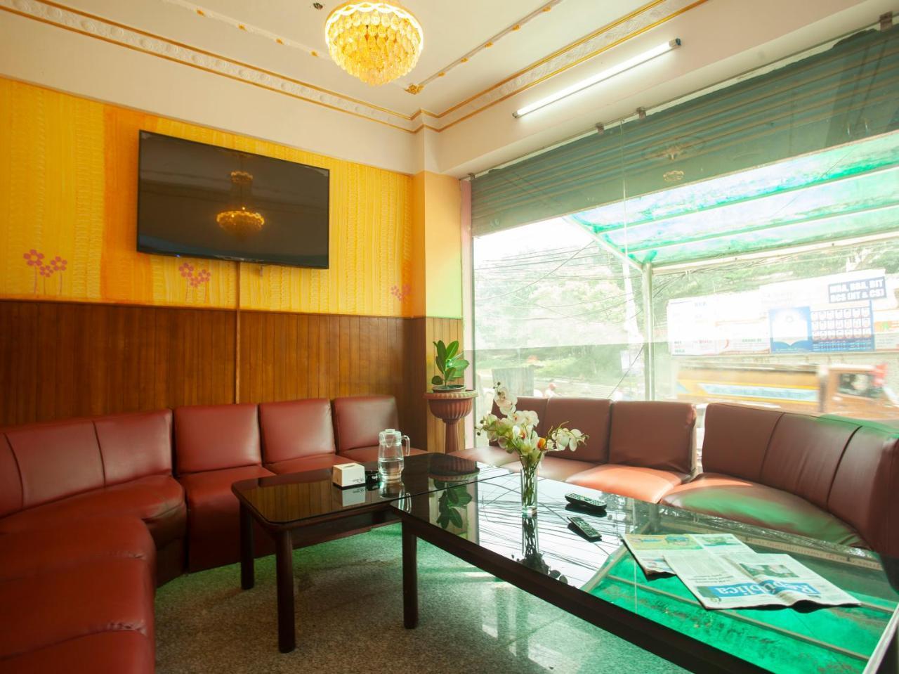 Oyo 195 Global Hotel And Resort Kathmandu Exterior foto