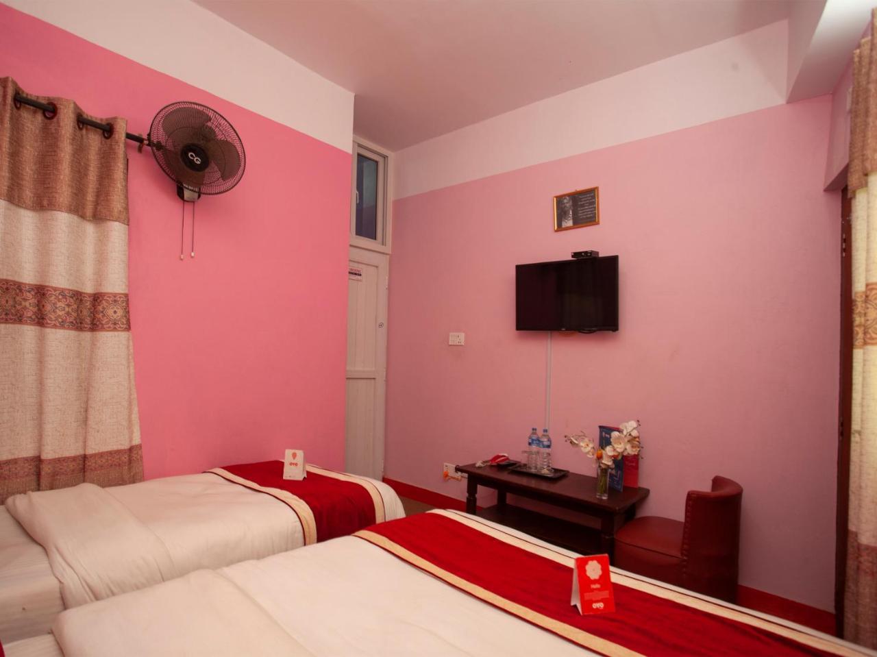Oyo 195 Global Hotel And Resort Kathmandu Exterior foto