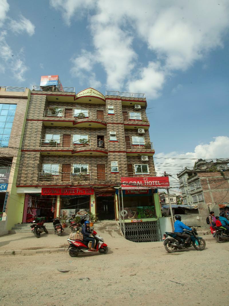 Oyo 195 Global Hotel And Resort Kathmandu Exterior foto